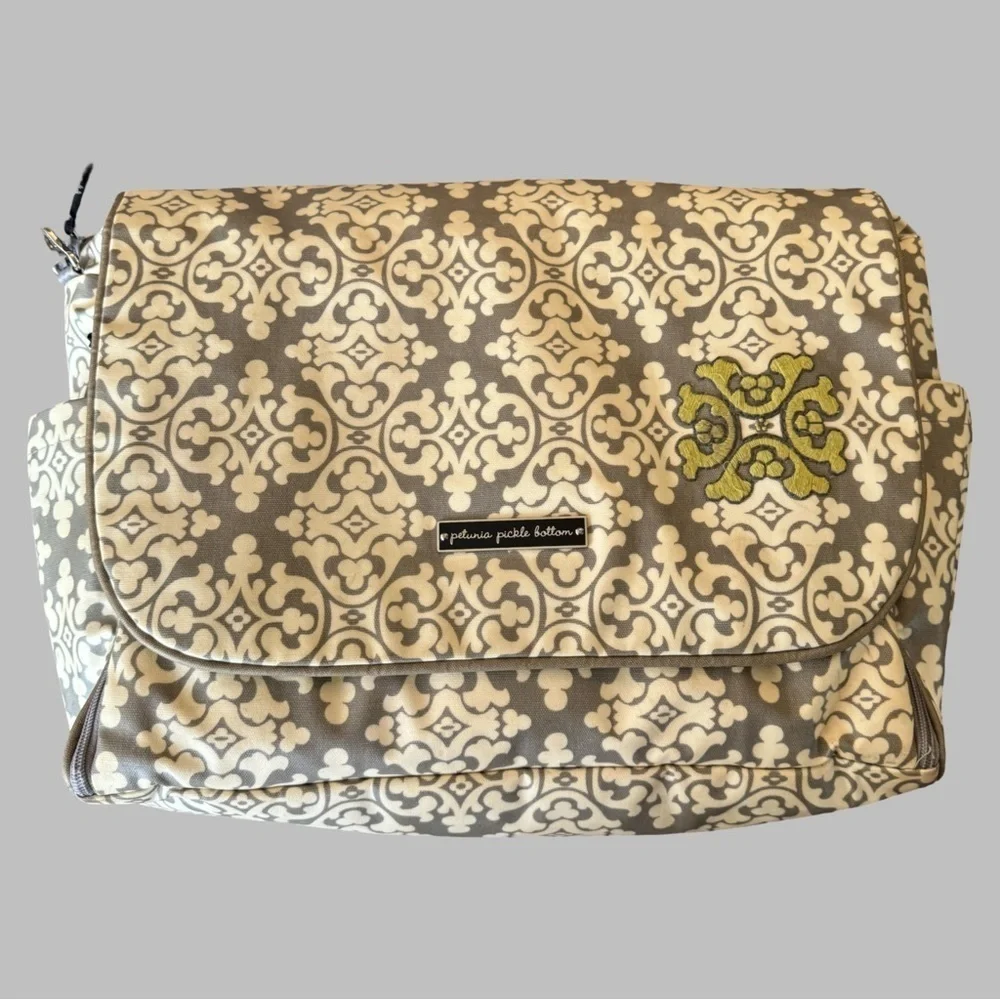 PETUNIA PICKLE BOTTOM Messenger Convertible Diaper Bag